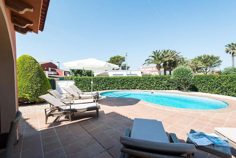Apartamentos Maribel Cala Blanca
