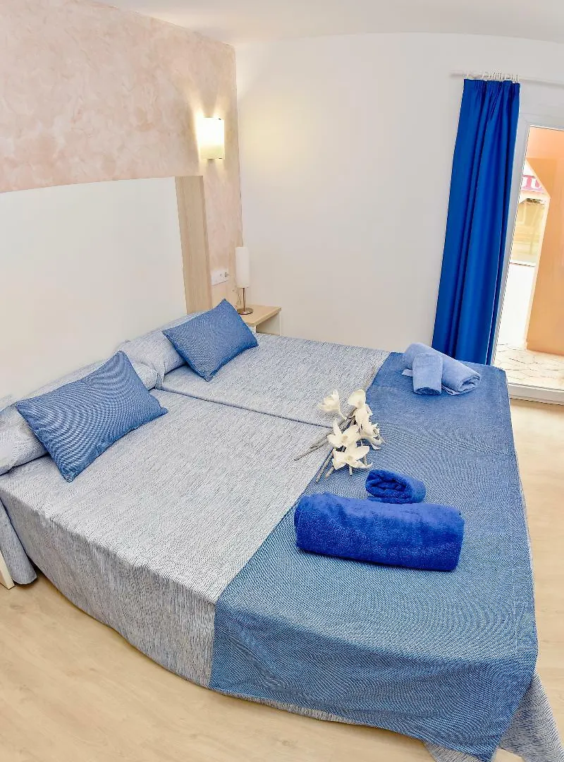 Apartamentos Maribel Cala Blanca  0*, Cala Blanca (Menorca) España