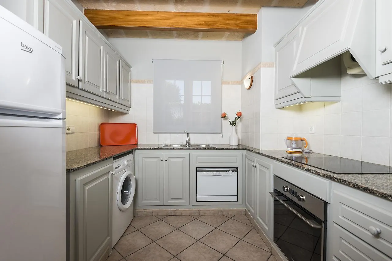 Apartamentos Maribel Cala Blanca  Cala Blanca (Menorca)